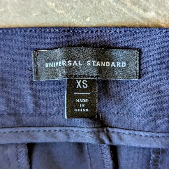 Universal Standard Navy Blue Cropped Cigarette Pants size 10/12 - Picture 5 of 8